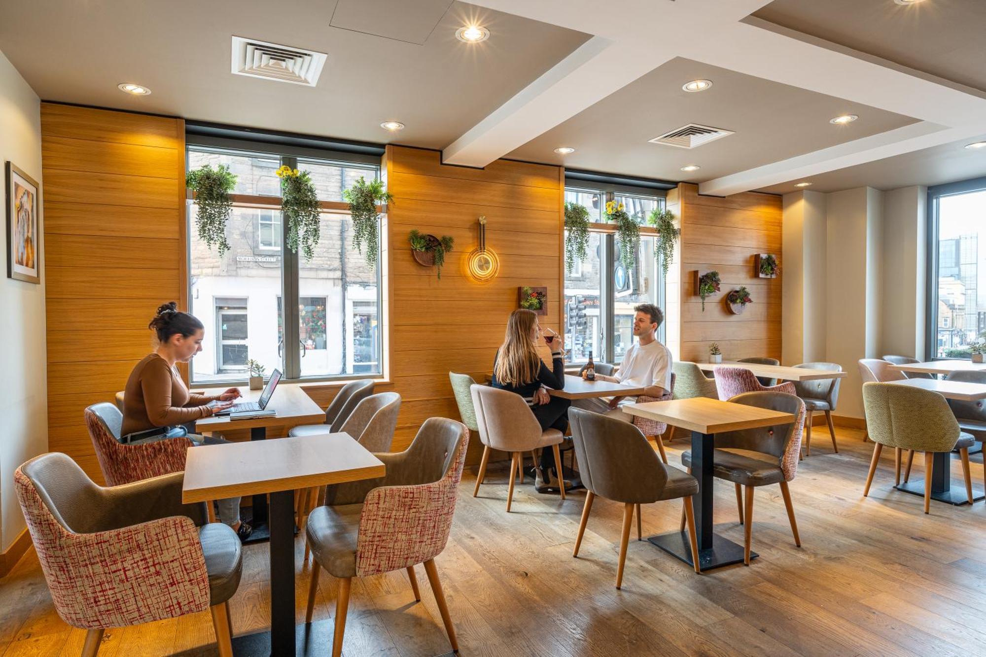 Point A Hotel Edinburgh Haymarket — Photos 1